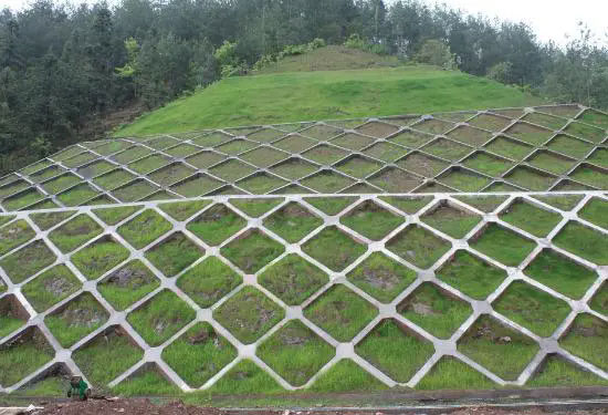 黑山边坡护坡